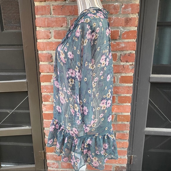 American Eagle Light Sheer Floral Cardigan - Picture 5 of 5